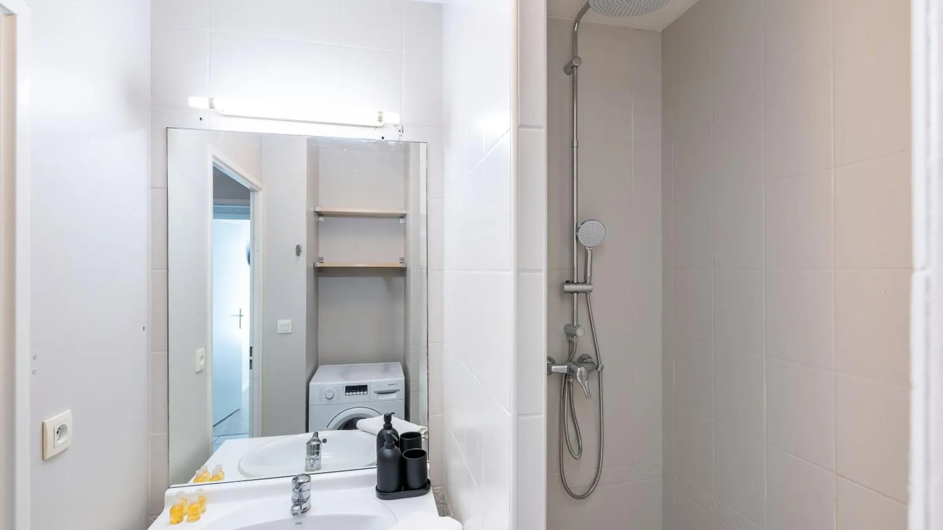 Le Montblanc & Spa Rooftop Apartment Lyon 0*,  France