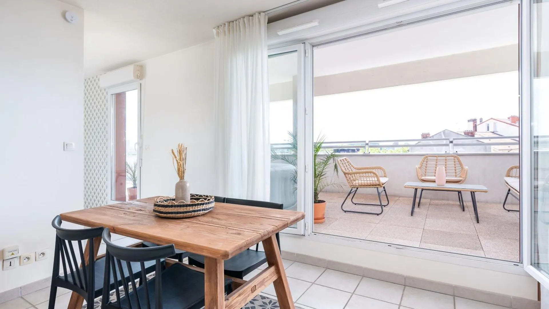 Le Montblanc & Spa Rooftop Apartment Lyon