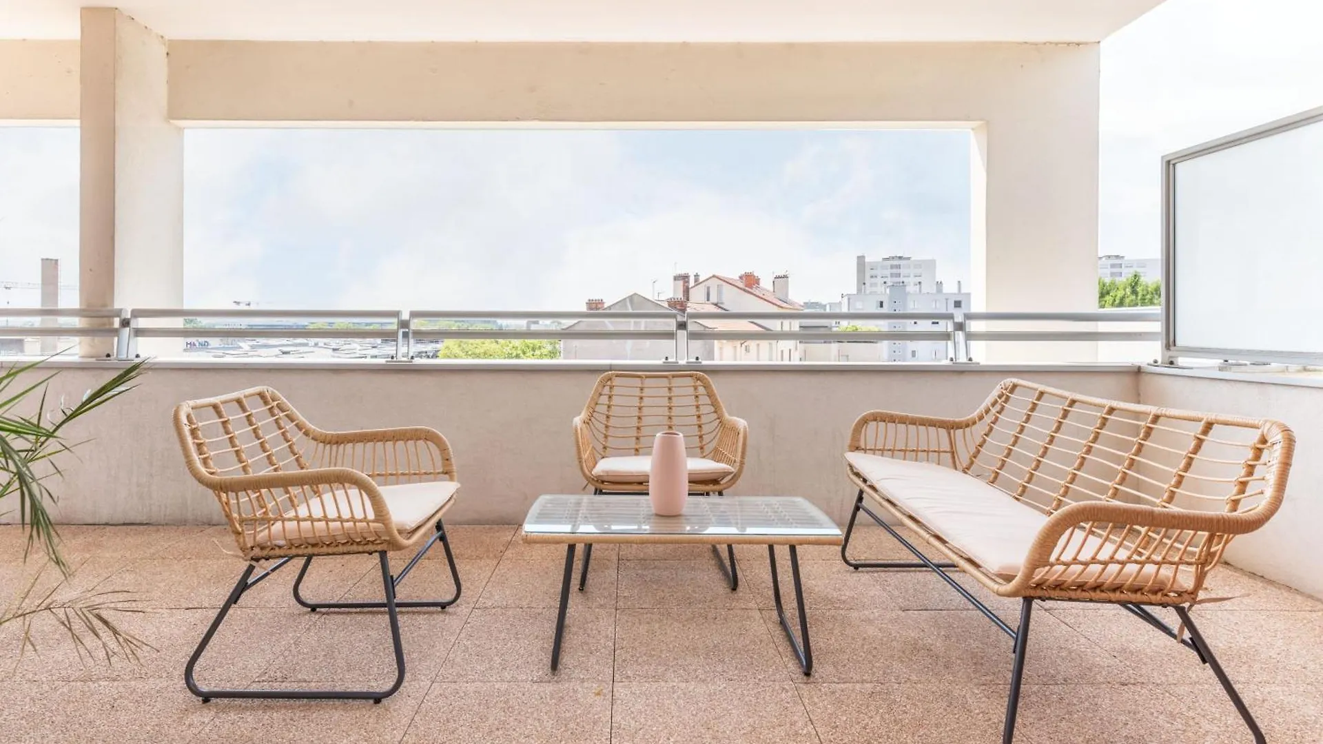 Le Montblanc & Spa Rooftop Apartment Lyon 0*,  France